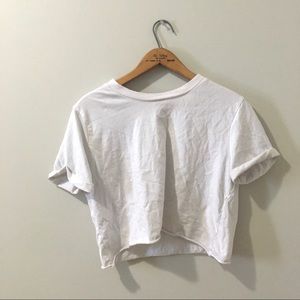 🌼2/$22 F21 White Cropped Tee